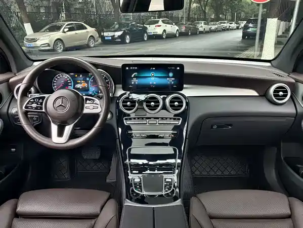 Mercedes-Benz GLC 2021