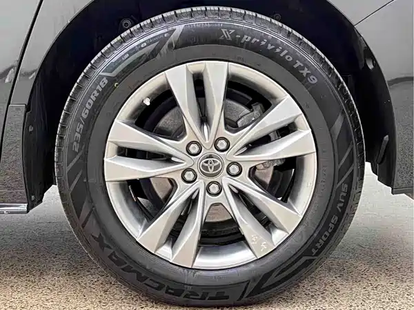 Toyota Sienna 2023