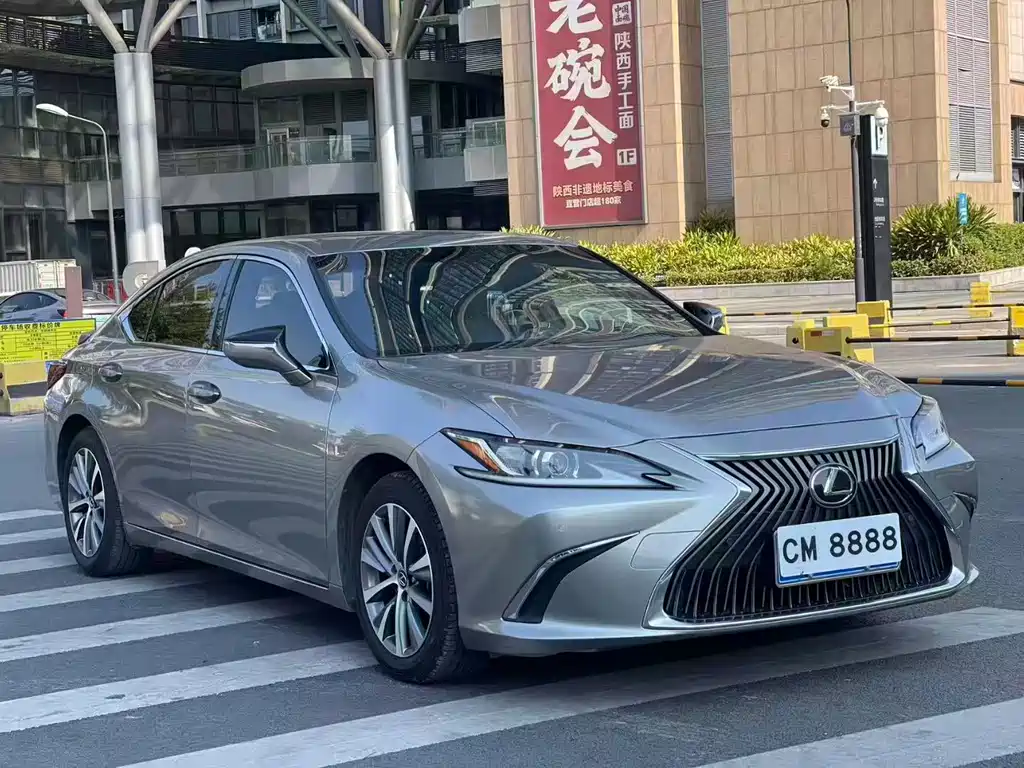 Lexus ES 2019 — фото 3