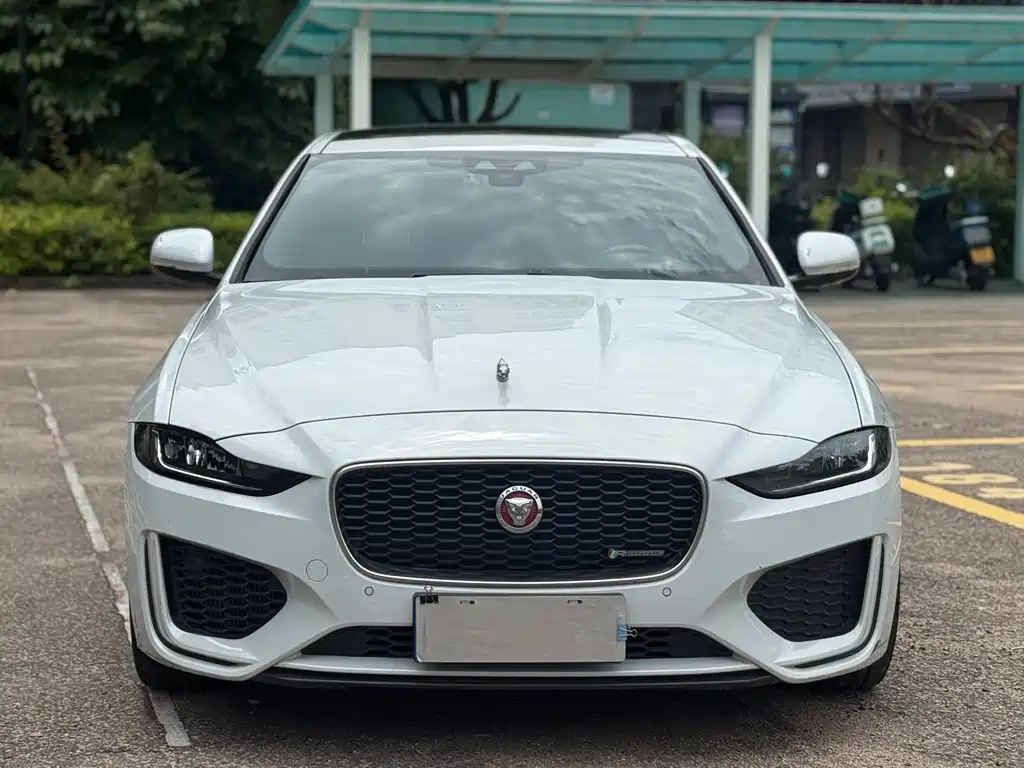 Jaguar XEL 2020 — фото 2