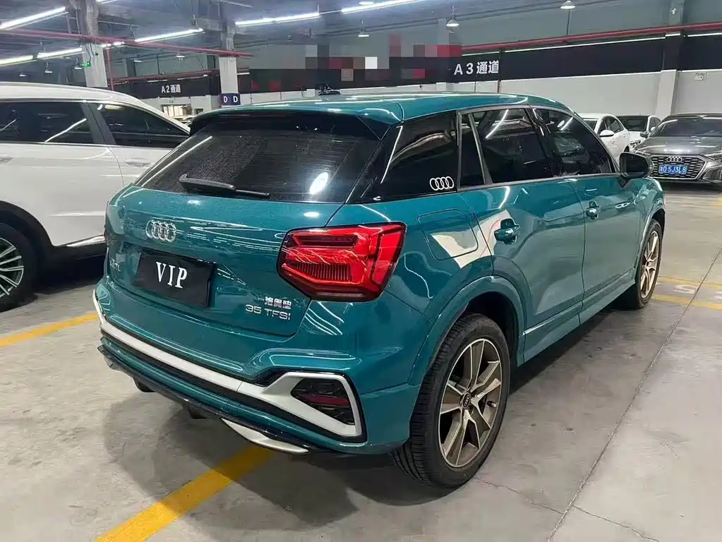 Audi Q2L 2022 — фото 9