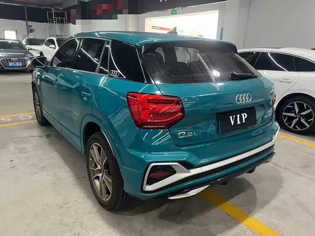 Audi Q2L 2022 — фото 10