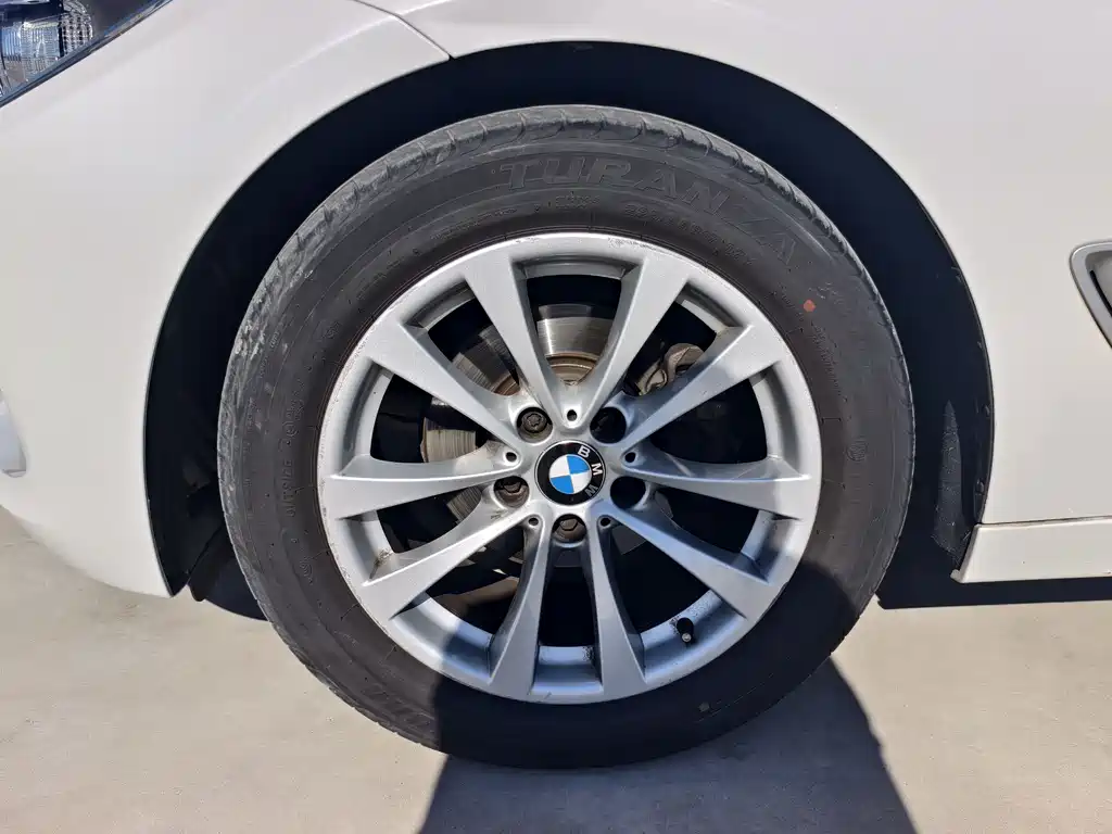 BMW 3 Series GT 2013 — фото 17