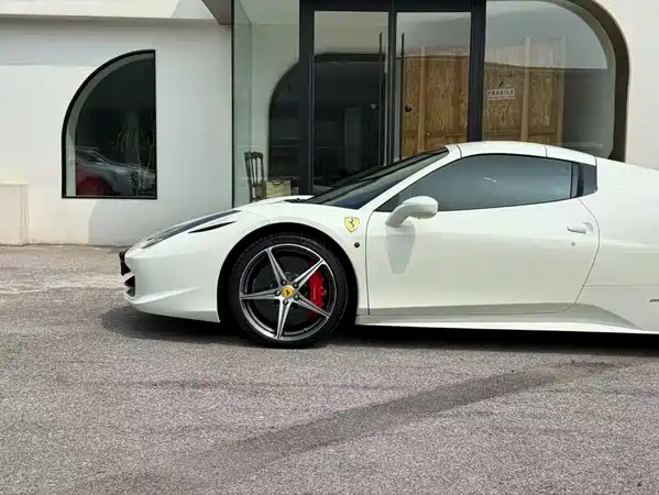 Ferrari 458 2015