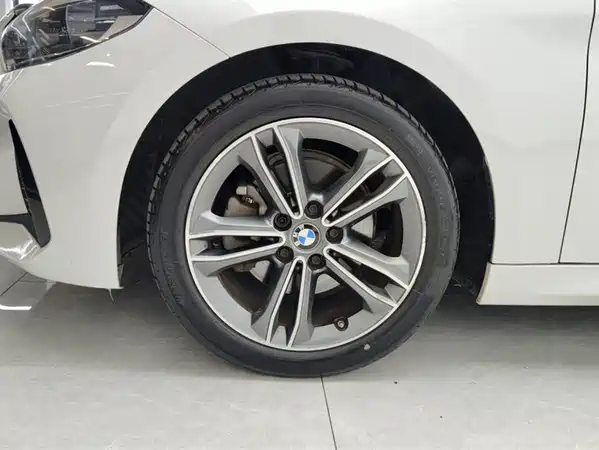 BMW 1 Series 2021