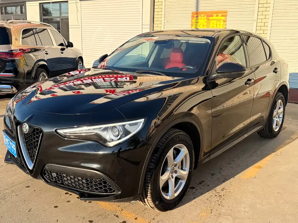 Alfa Romeo Stelvio 2019