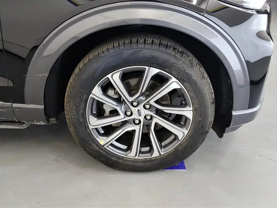 Ford Explorer 2023