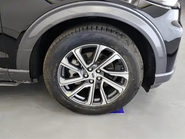 Ford Explorer 2023