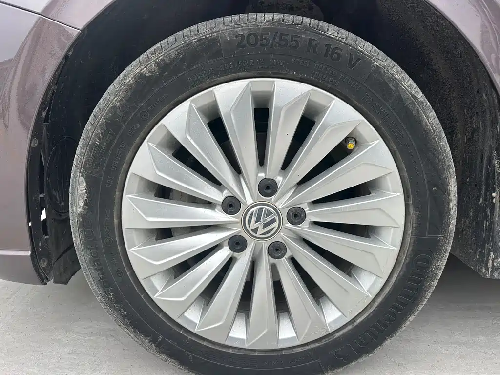 Volkswagen Lavida 2018 — фото 17