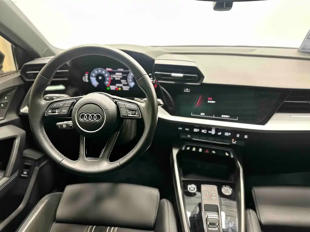 Audi A3 2023 — фото 20