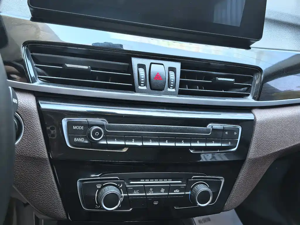 BMW X1 2020 — фото 12