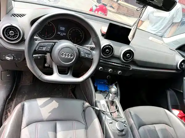 Audi Q2L 2023