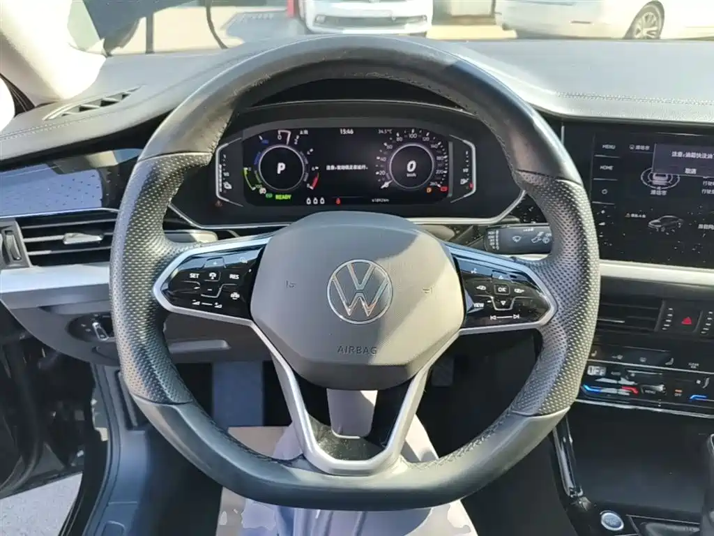 Volkswagen Passat PHEV 2022 — фото 11
