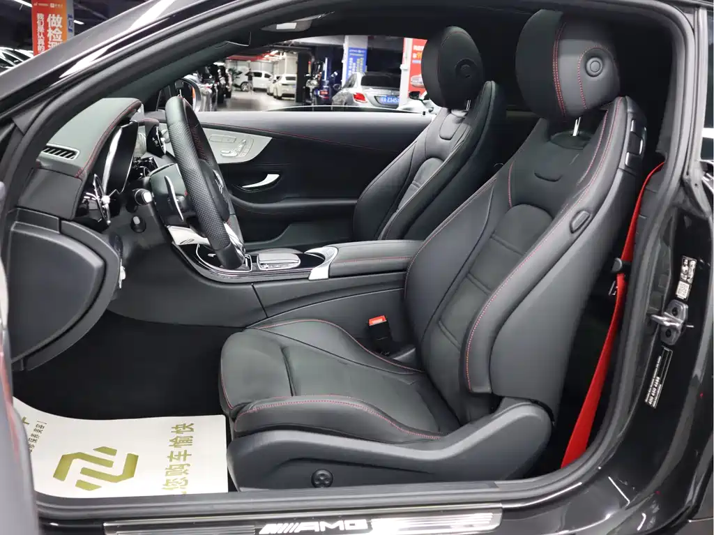 Mercedes-Benz C-Class AMG 2023 — фото 9