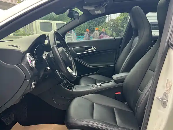 Mercedes-Benz CLA 2015