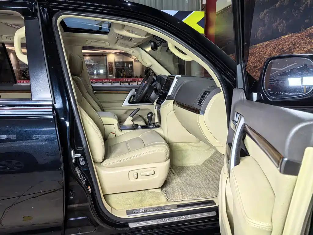 Toyota Land Cruiser 2017 — фото 22