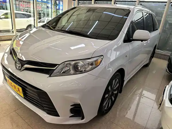 Toyota Sienna 2019