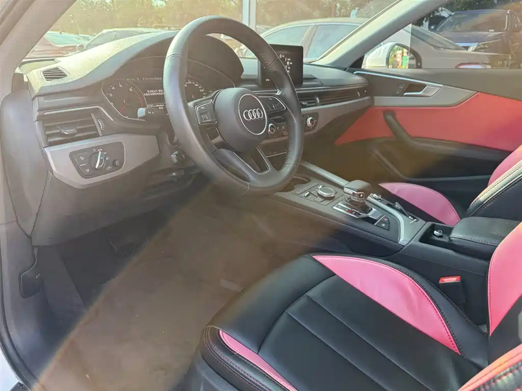 Audi A4L 2019