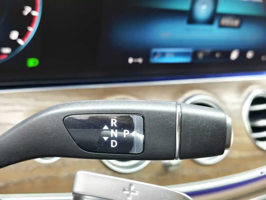 Mercedes-Benz E-Class 2023 — фото 15