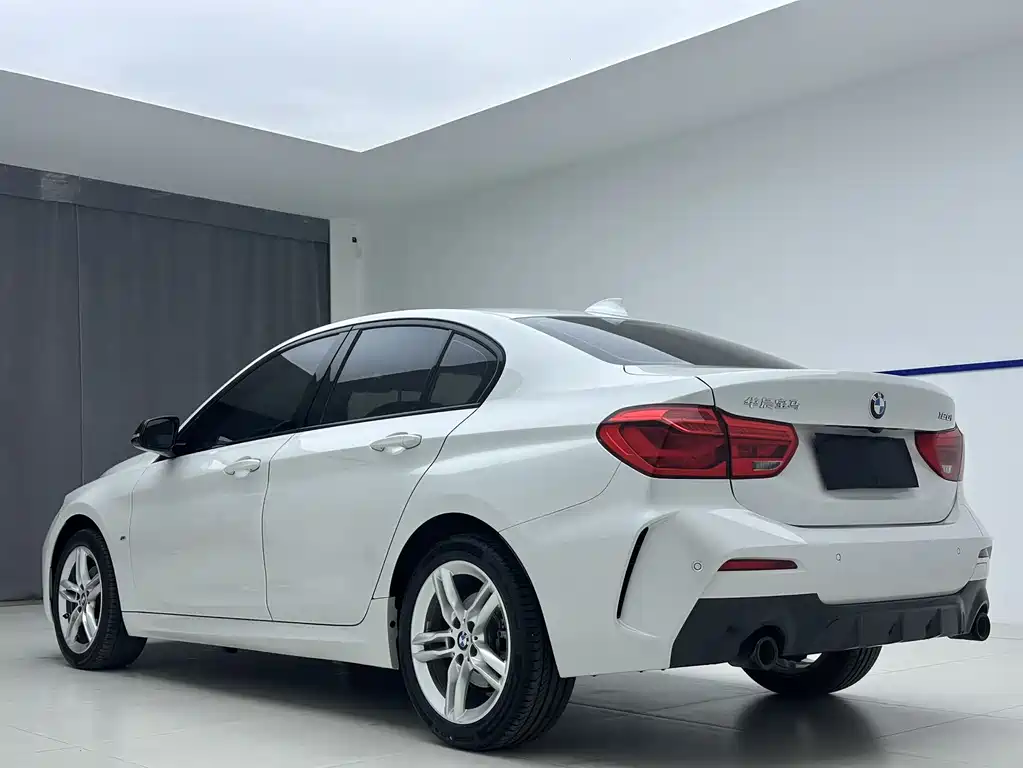 BMW 1 Series 2022