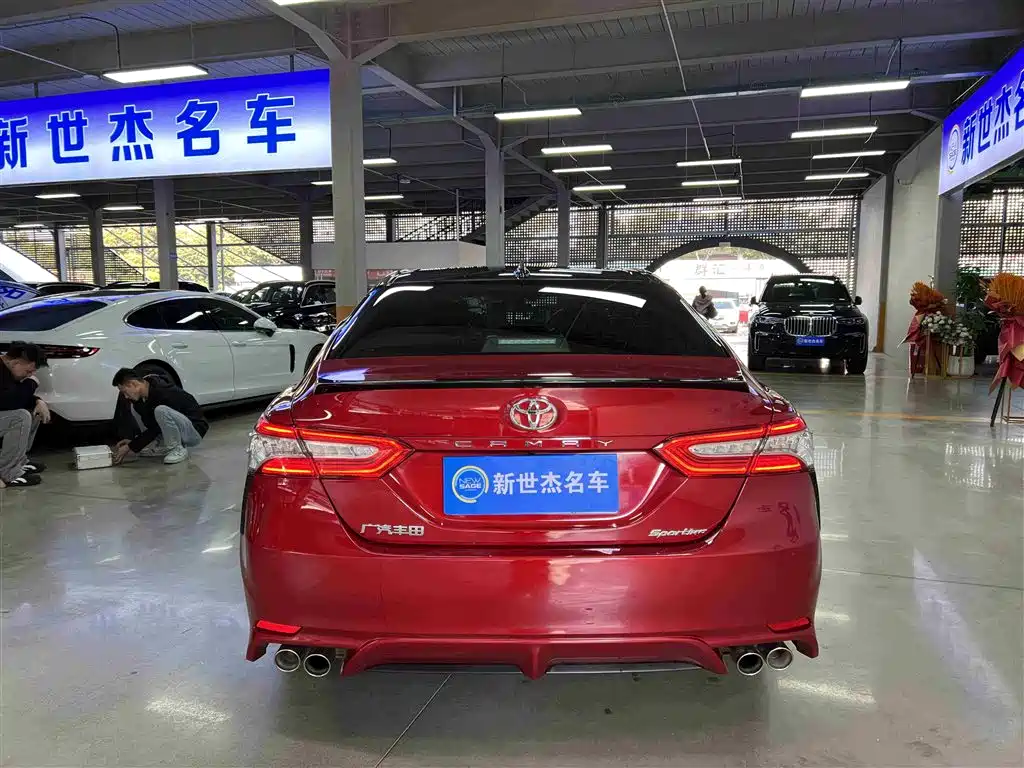 Toyota Camry 2021 — фото 13