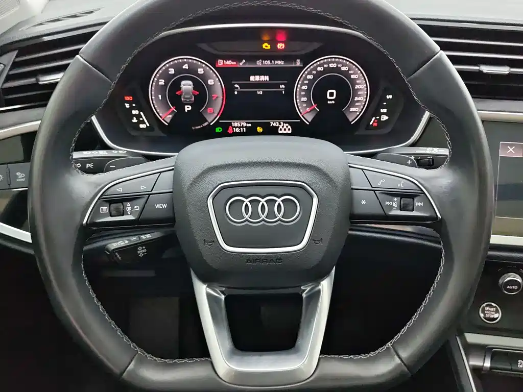 Audi Q3 2022 — фото 12