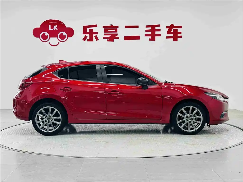 Mazda 3 Axela 2019 — фото 6