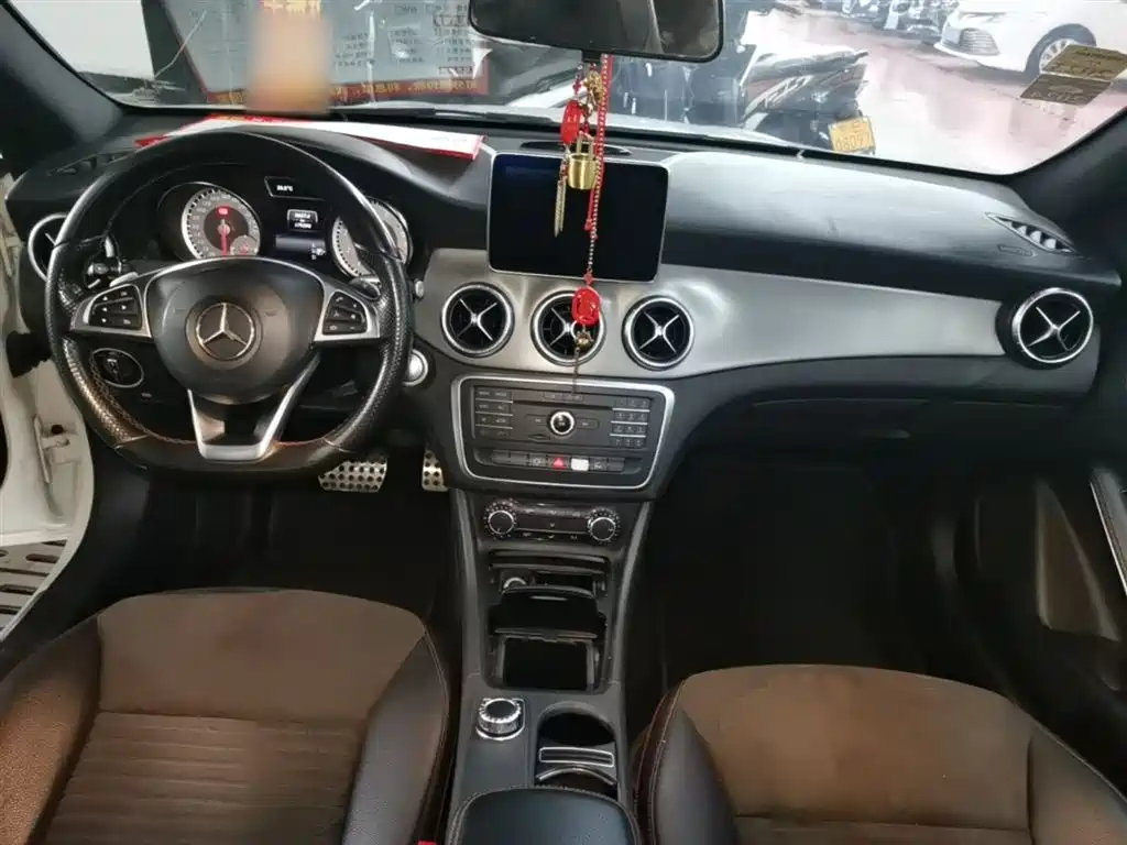 Mercedes-Benz CLA 2015 — фото 10