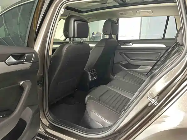 Volkswagen Viloran 2018