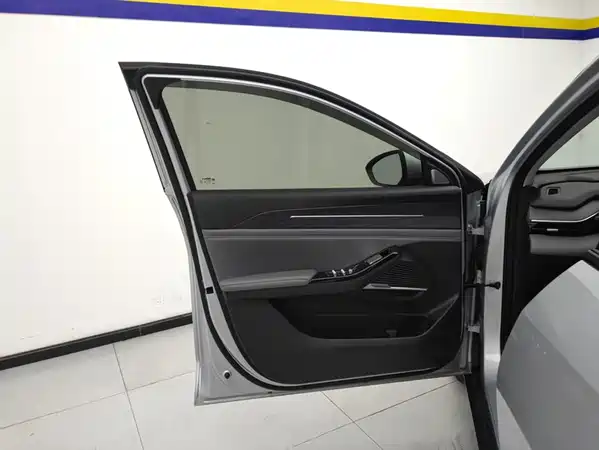 Geely Galaxy L6 2025
