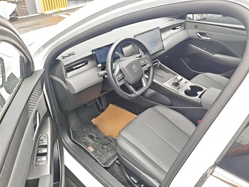 BYD Qin PLUS 2025 — фото 16
