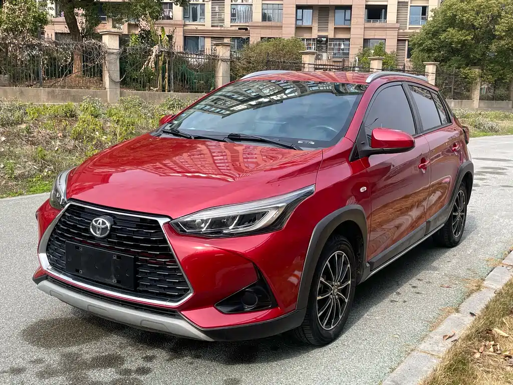 Toyota Yaris L 2020 — фото 1