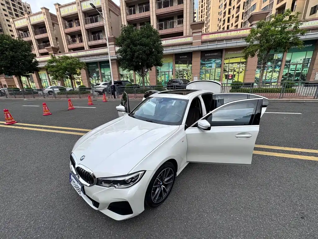 BMW 3 Series 2020 — фото 18