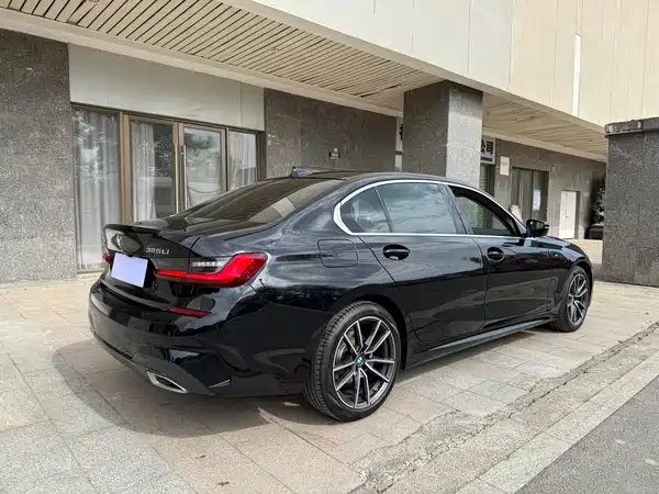 BMW 3 Series 2022