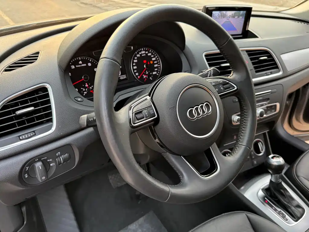 Audi Q3 2018 — фото 11