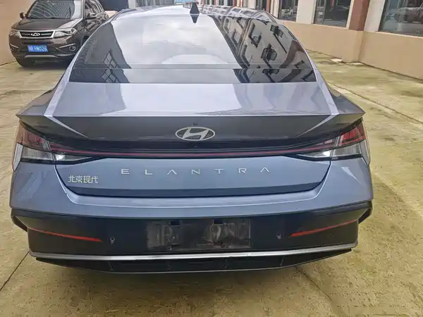 Hyundai Elantra 2024