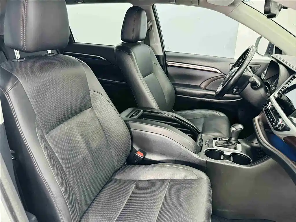 Toyota Highlander 2017 — фото 27