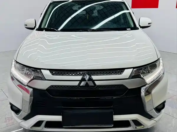 Mitsubishi Outlander 2021