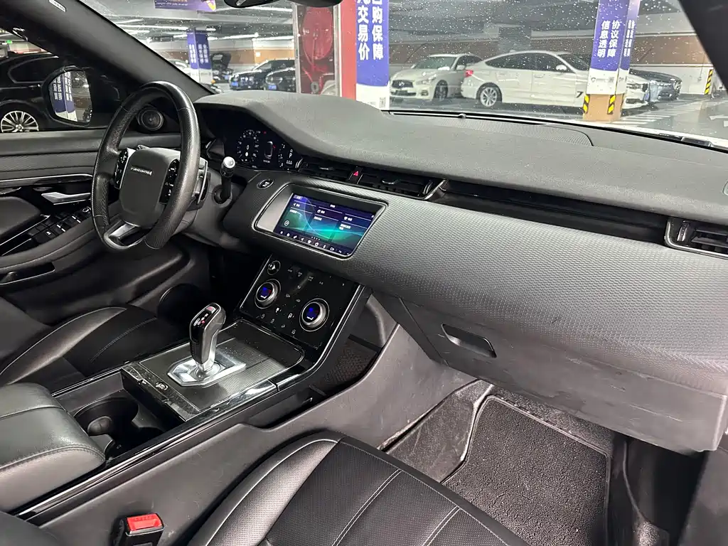 Land Rover Evoque 2021 — фото 12