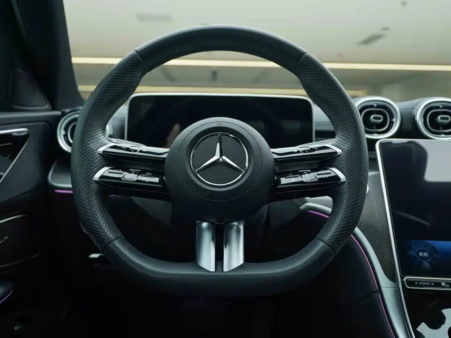 Mercedes-Benz C-Class 2024 — фото 18