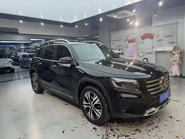 Mercedes-Benz GLB 2025