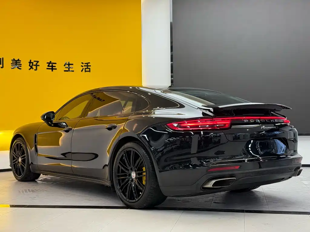 Porsche Panamera 2018 — фото 7