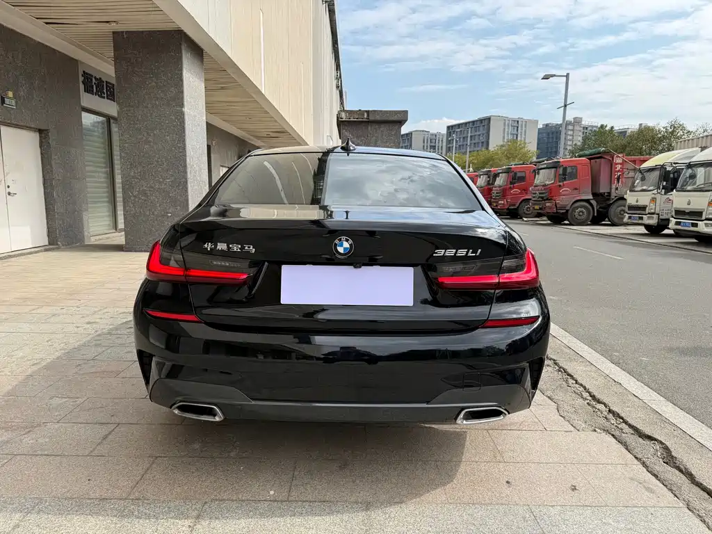 BMW 3 Series 2022