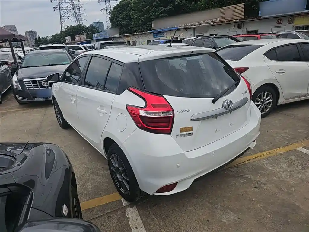 Toyota Yaris L 2021 — фото 5