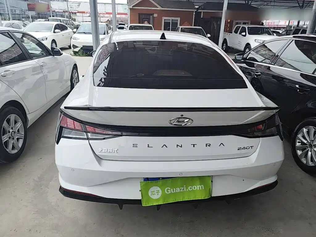 Hyundai Elantra 2021