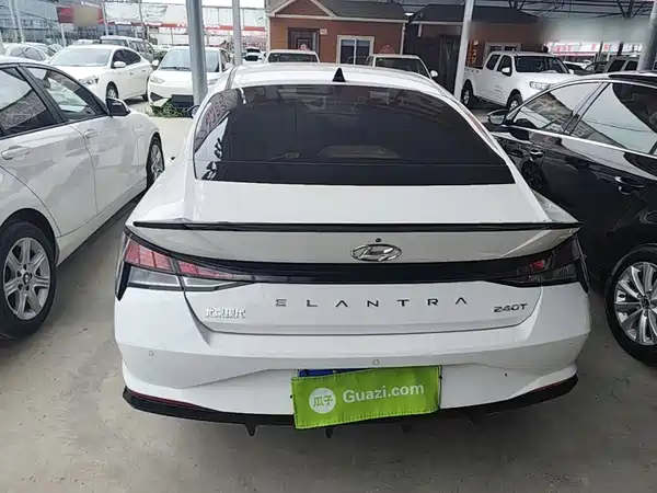 Hyundai Elantra 2021