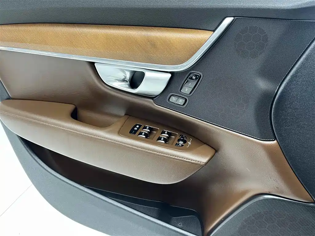 Volvo S90 2023 — фото 18
