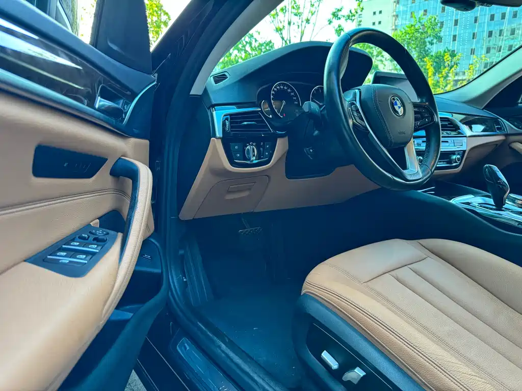 BMW 5 Series 2018 — фото 4