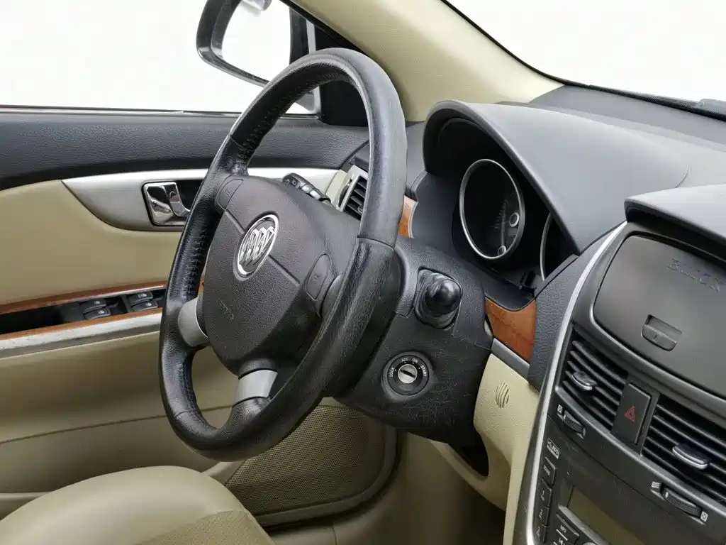 Buick Excelle 2015 — фото 22