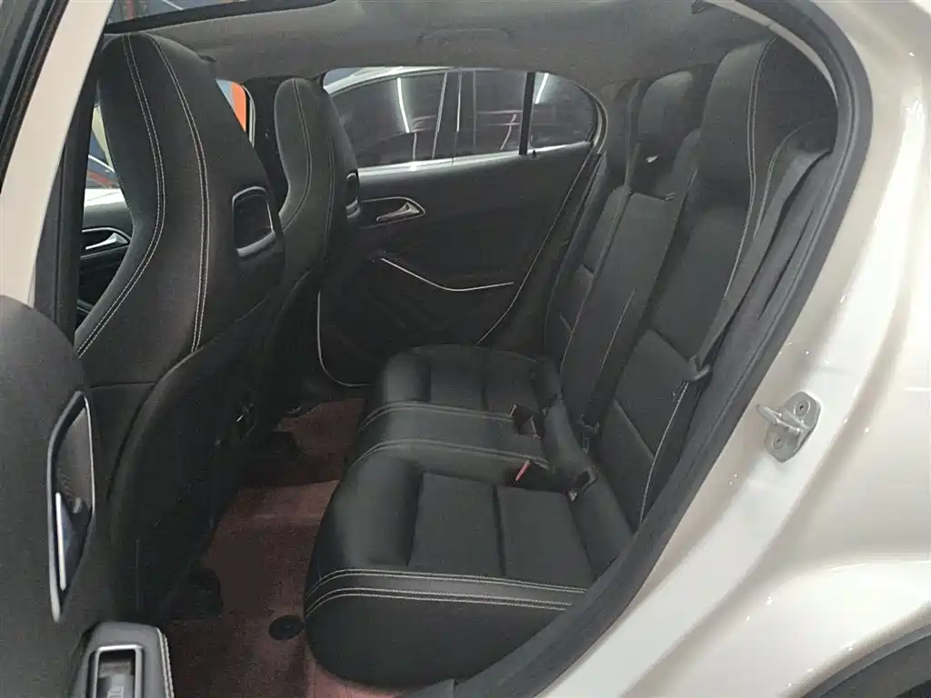 Mercedes-Benz GLA 2017 — фото 13